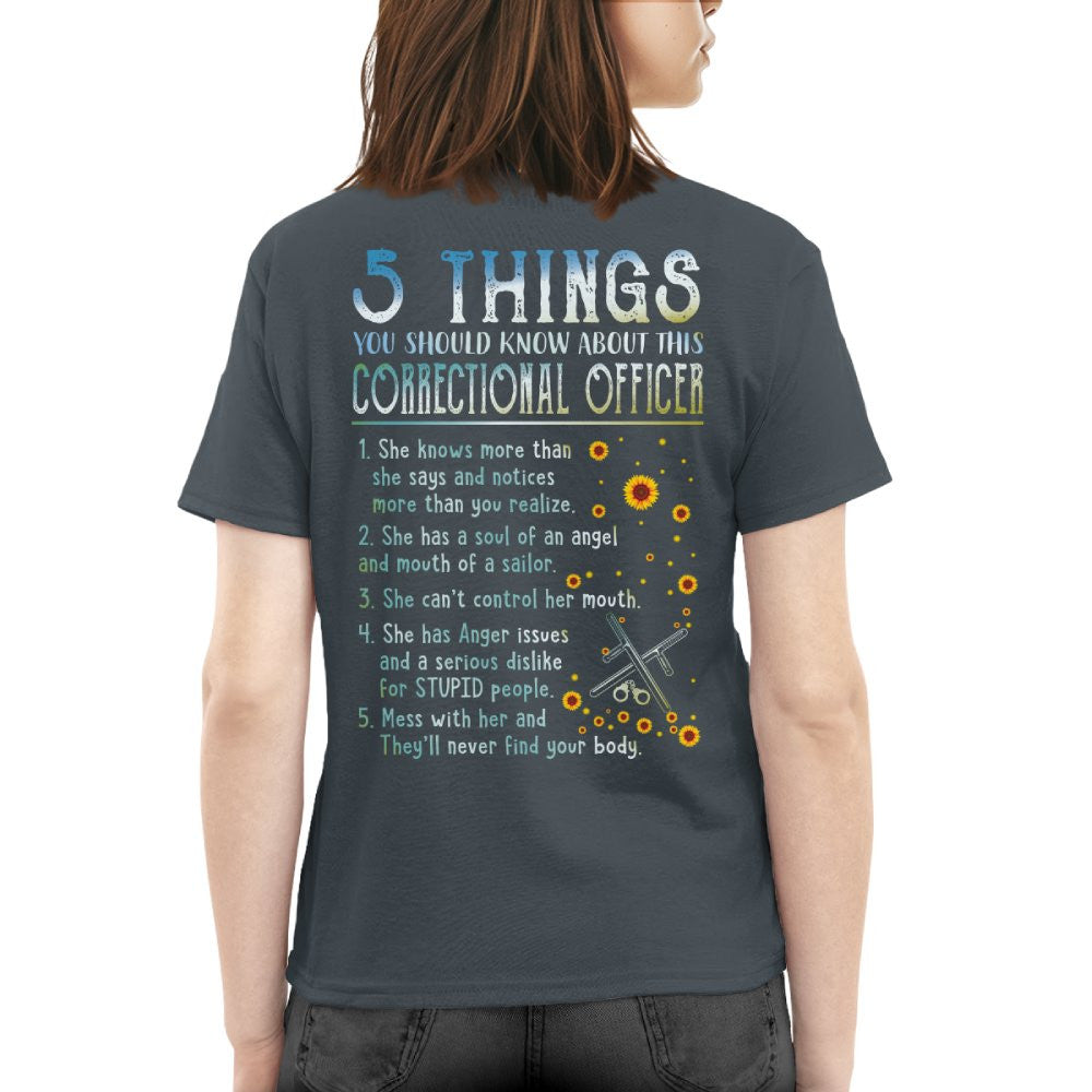 5 Things You Should Know About This Correctional Officer - Funny Design T-Shirt, Hoodie & More - grunx260804-0056