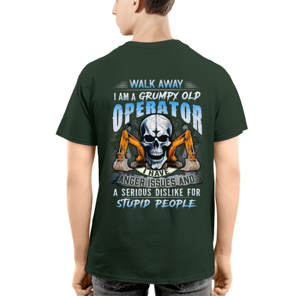ANGERISSUES17-OPERATOR - grunx260804-0176