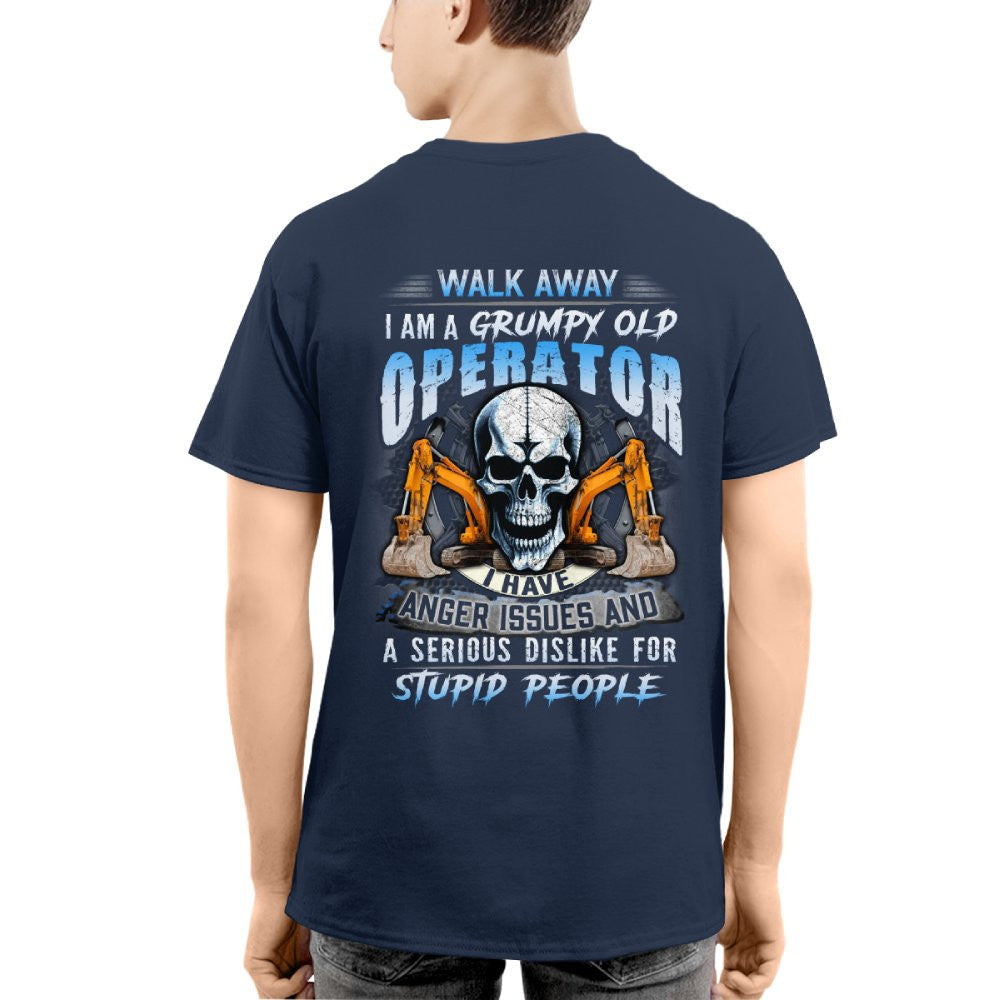 ANGERISSUES17-OPERATOR - grunx260804-0176