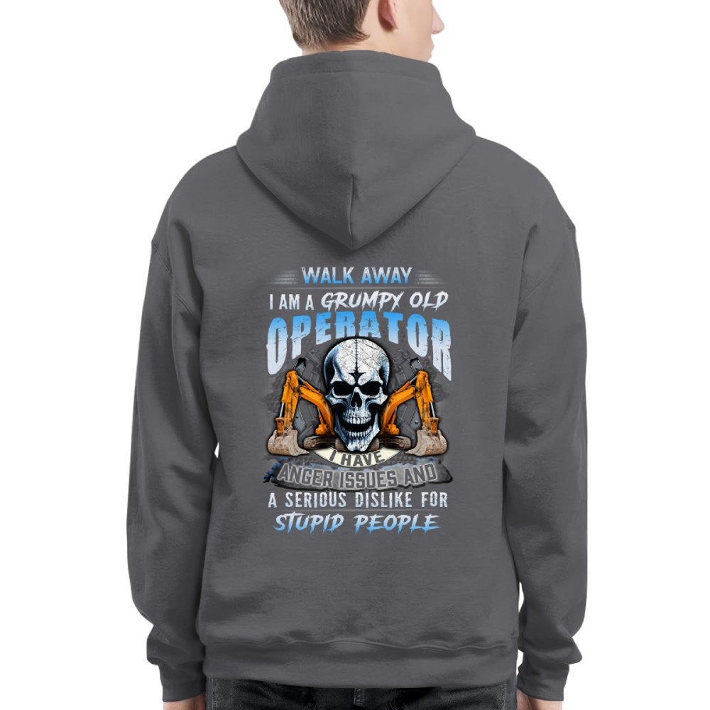 ANGERISSUES17-OPERATOR - grunx260804-0176