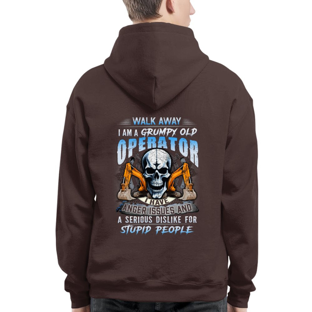 ANGERISSUES17-OPERATOR - grunx260804-0176