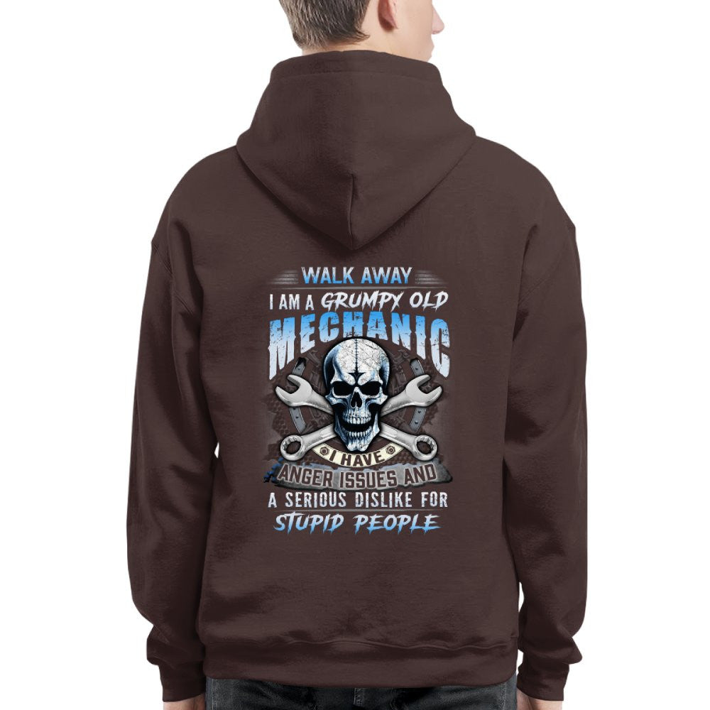 ANGERISSUES17-MECHANIC - grunx260804-0175
