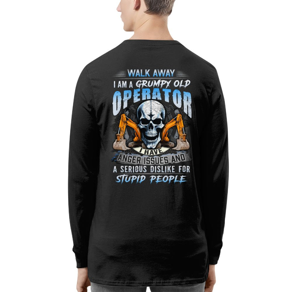 ANGERISSUES17-OPERATOR - grunx260804-0176