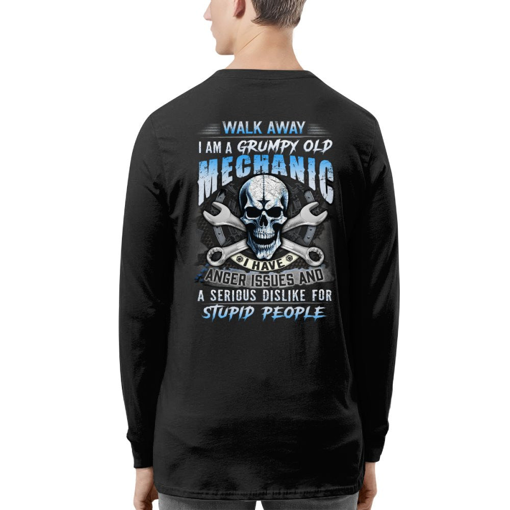 ANGERISSUES17-MECHANIC - grunx260804-0175