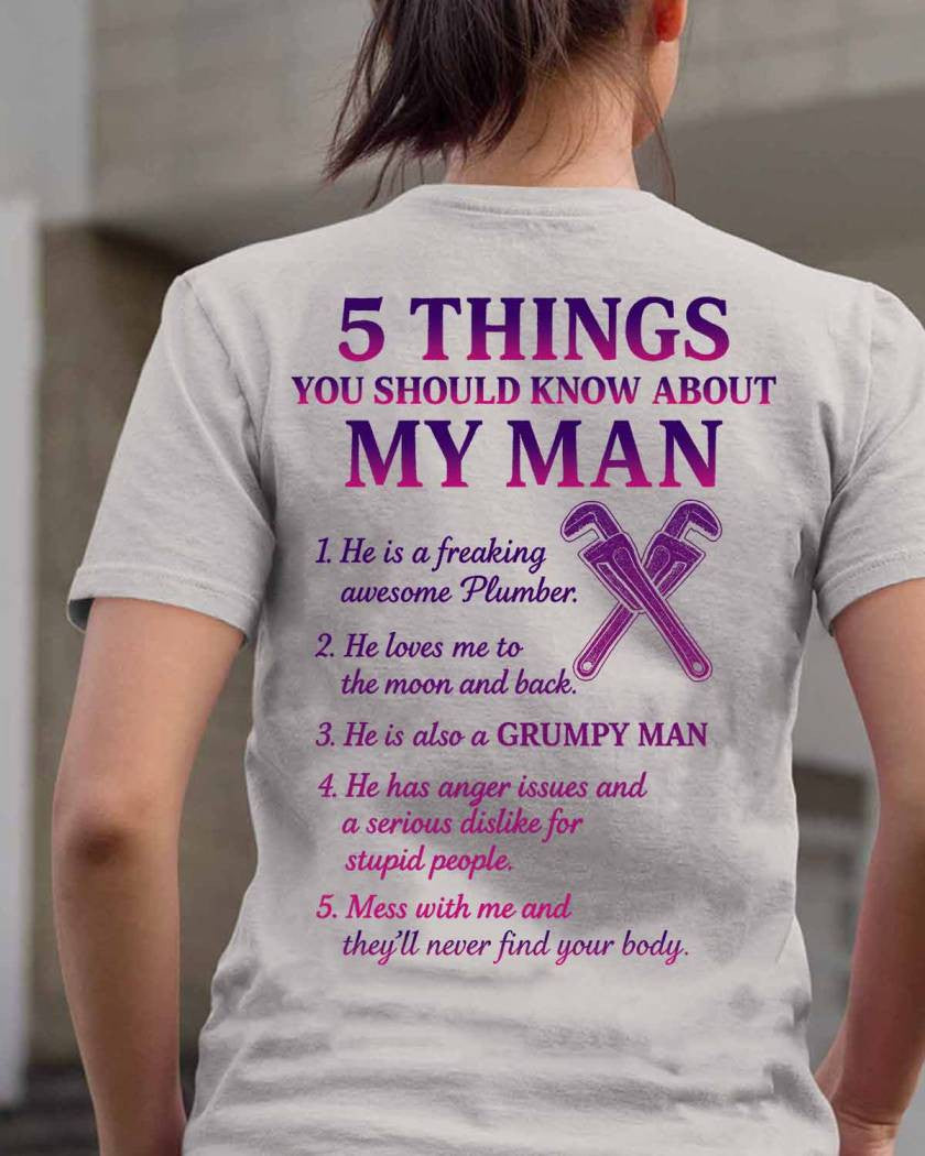 5 Things You Should Know - Plumber Wife Funny T-Shirt, Hoodie & More - grunx260804-0048